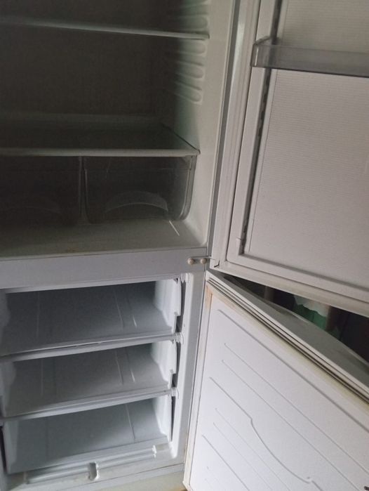 Продам холодильник