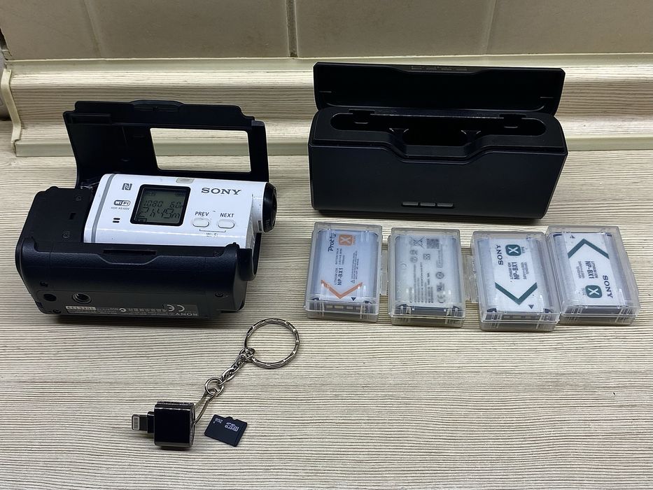 Экшн камера Sony HDR-AS100V