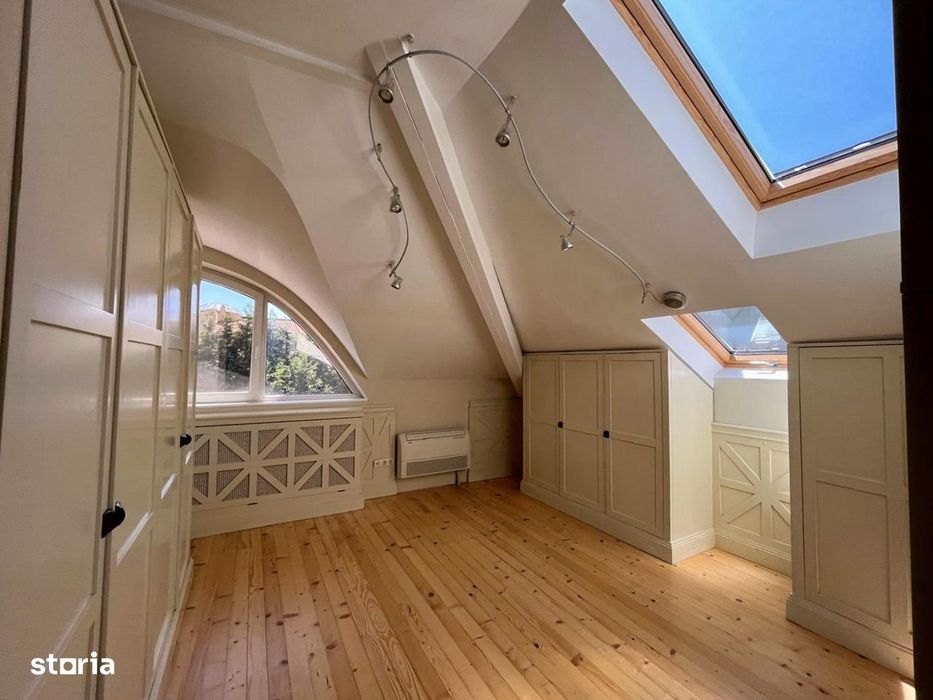 Vilă Pipera | 360 mp | Teren 1.000 mp | 8 camere | 5 băi | Garaj