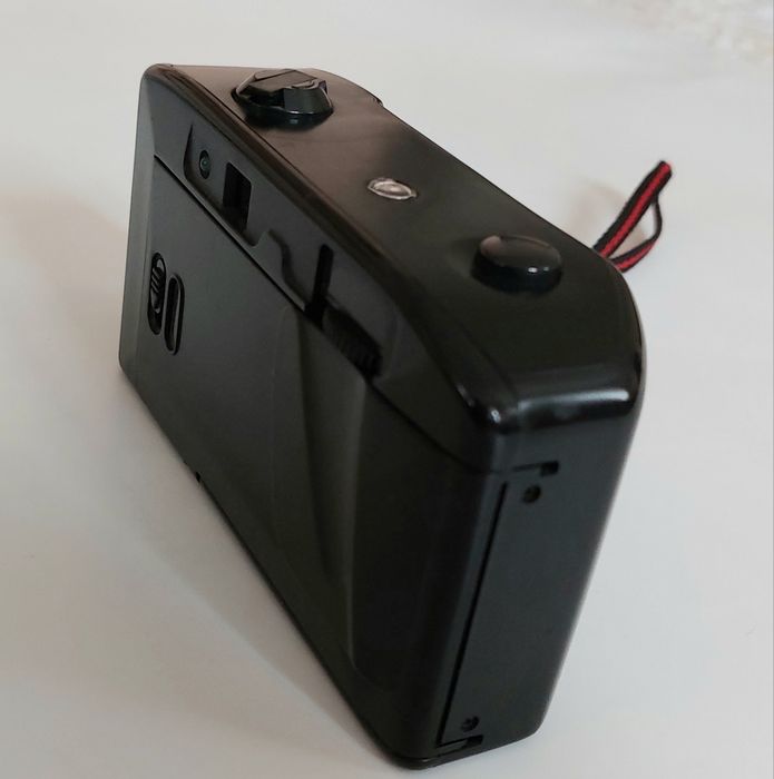 Пленочный фотоаппарат