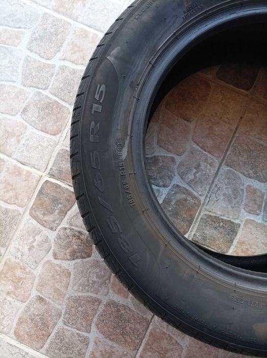 Vând 4 cauciucuri vara Pirelli 185/65/15