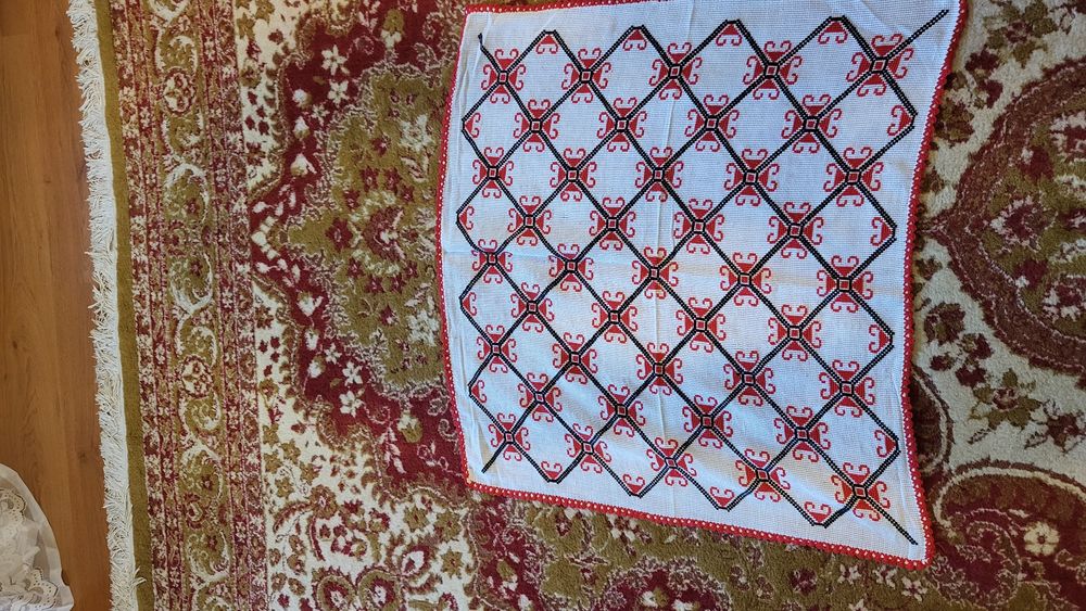 Macate Țoale Covoare țărănești fete de masa