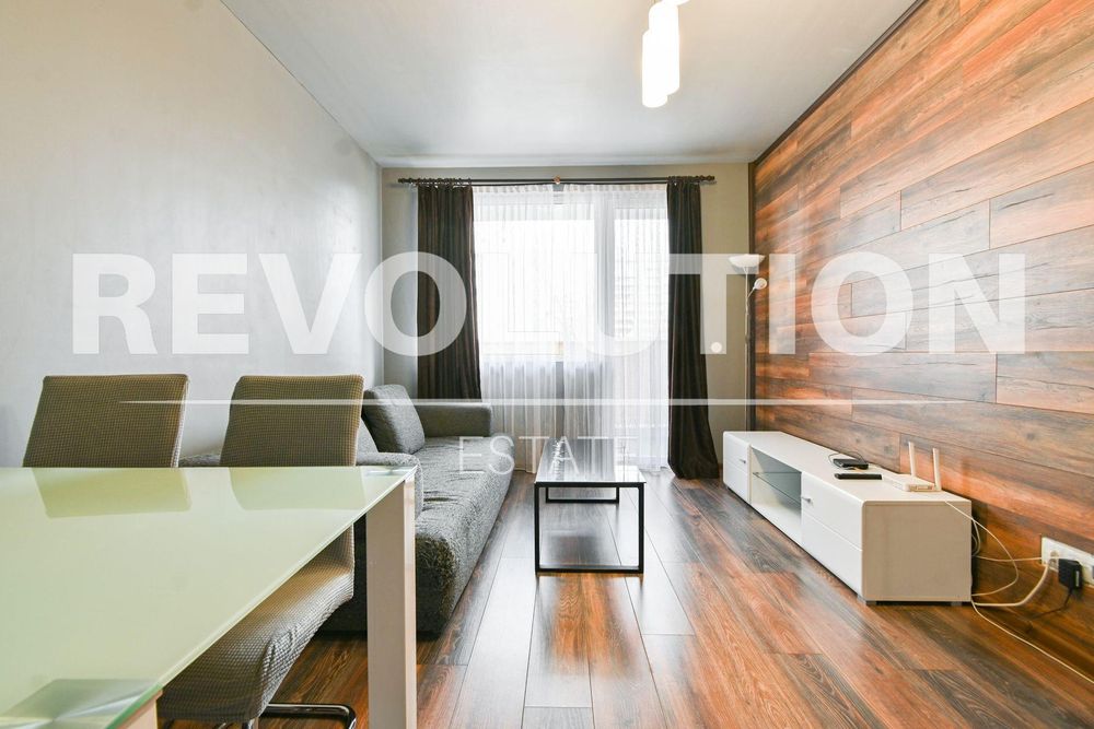 Двустаен апартамент в ж.к. Люлин 3.