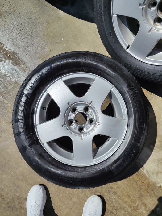 Гуми с джанти 15" за VW
