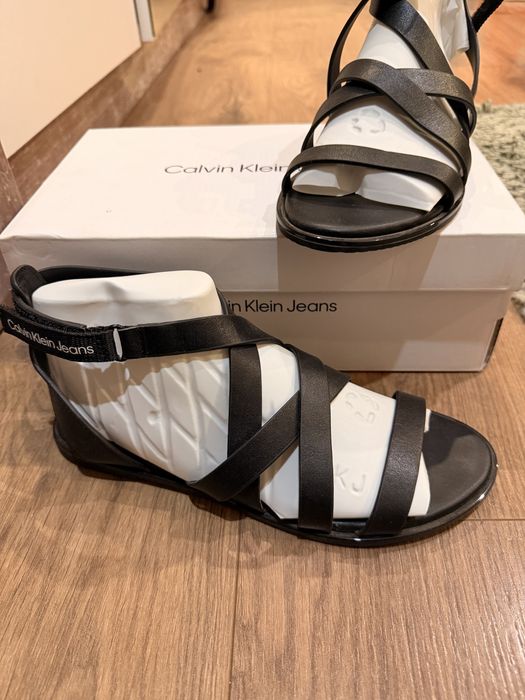 Calvin Klein 37 номер