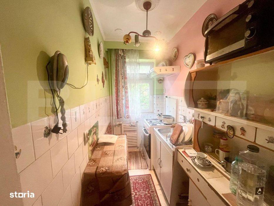 Apartament de vanzare, etaj 1, 35 mp, zona Nufarul