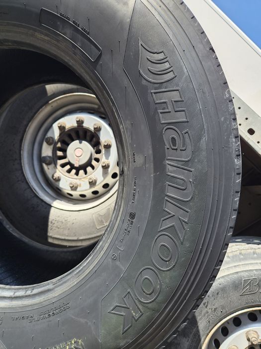 385/65 R22.5  Шины б/у рулевые