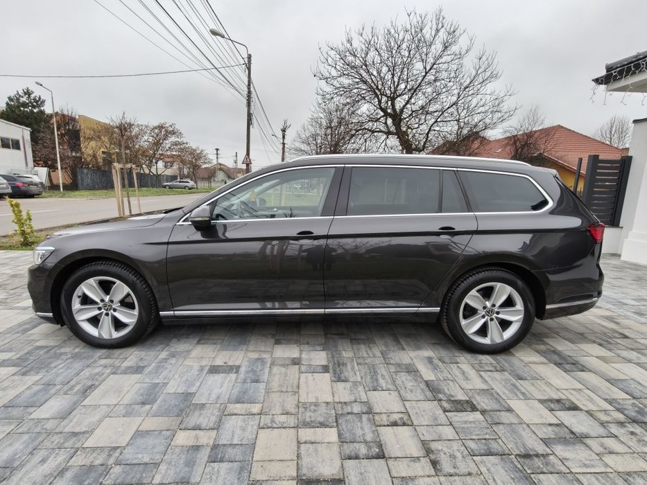 Volkswagen Passat / Automat / High-Line / 2023 / Euro 6 / NAVI / Masaj