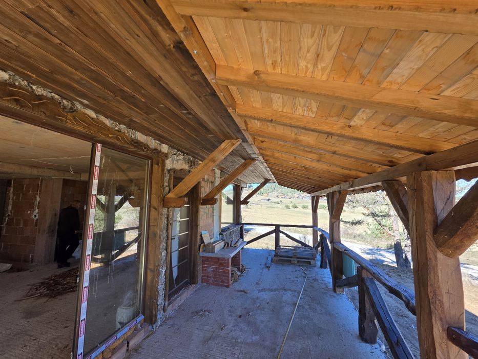 Продавам къща в УПИ на брега на язовир Батак