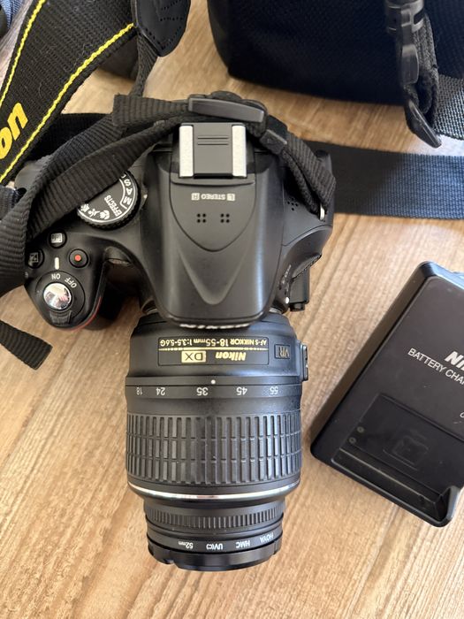 Nikon D5200 - aparat foto cu geanta