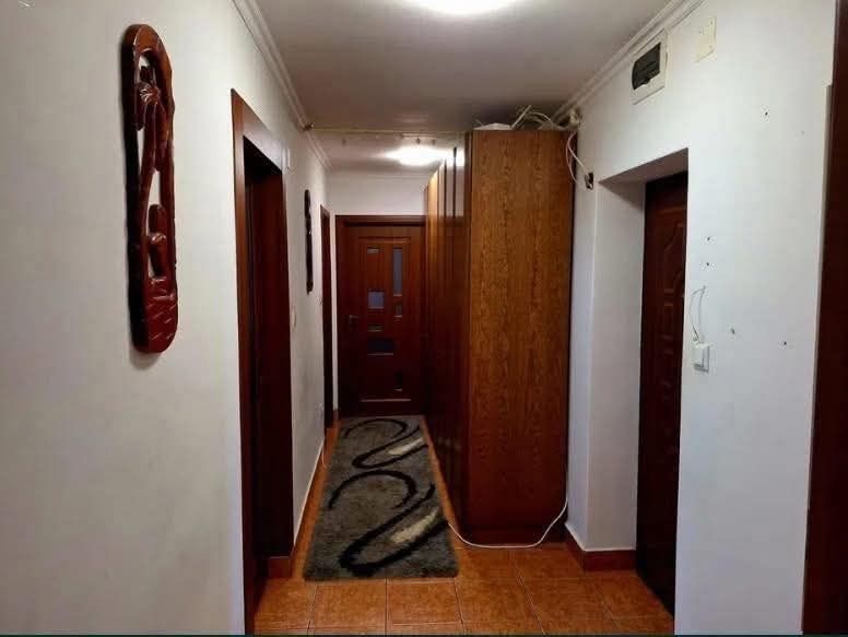 Vând apartament cu 2 camere/ schimb cu casa