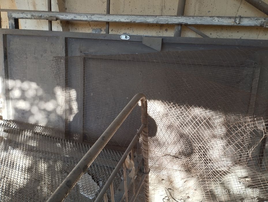 Темир эшик сотилади