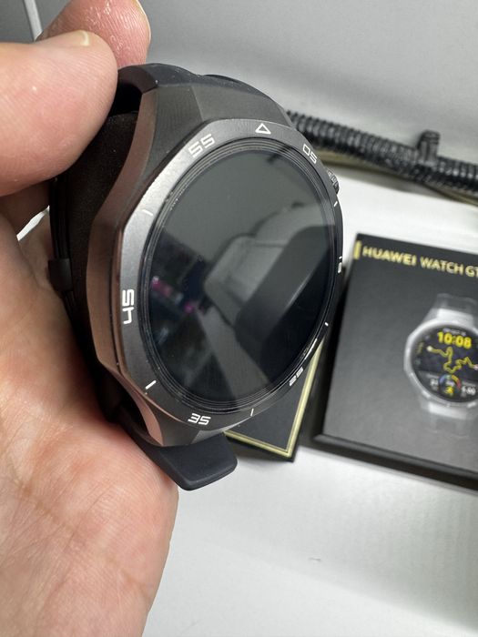 Продам часы Huawei watch GT 5 Pro