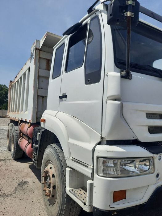 HOWO SINOTRUK 
Yili 2020
Probe 82 000
yoqilgi: Gaz
balonlari: 60.70%
h