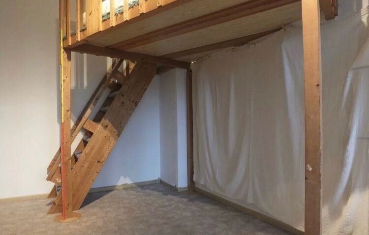 Galerie lemn pat camera inalta