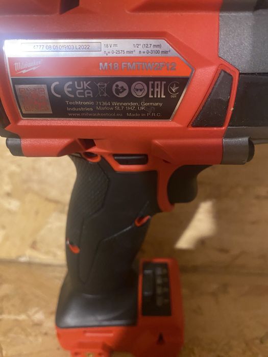 Milwaukee M18 FMTIW2F12 Putere de 881 Nm produs nou