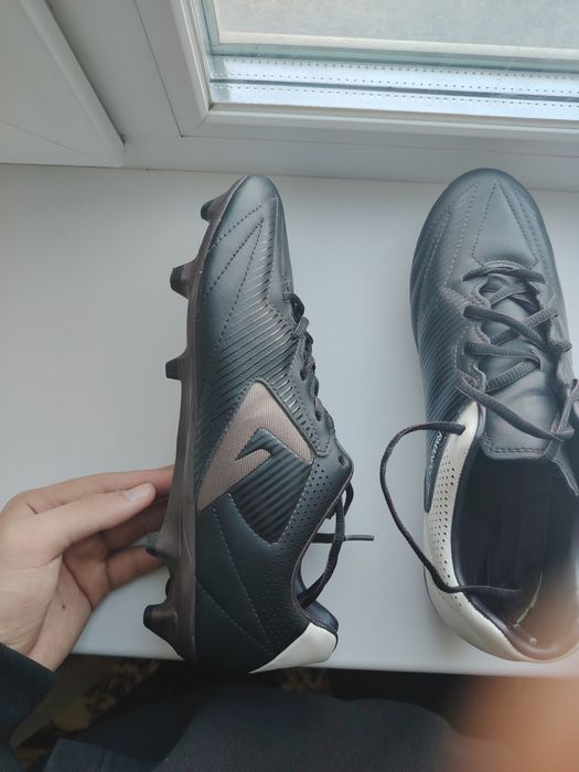 Футбольные бутсы demix