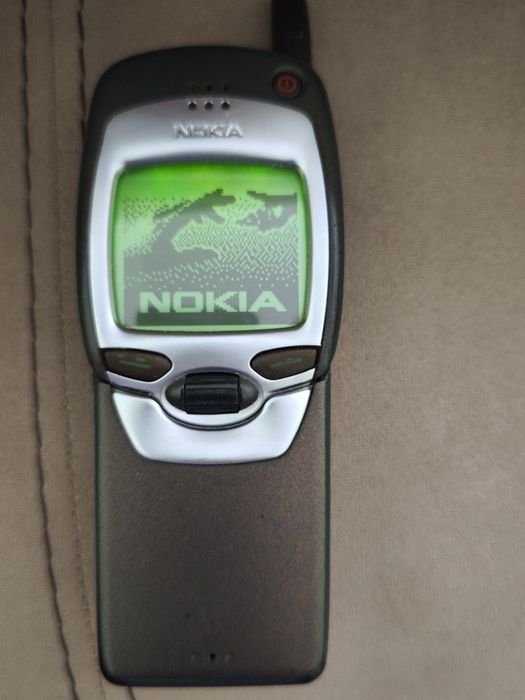 Нокиа 7110 , ретро GSM.