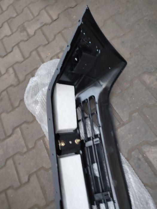 Мерс 124  передний бампер