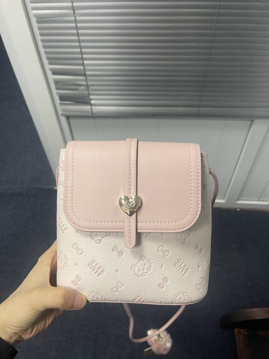 Сумкелер сатылады