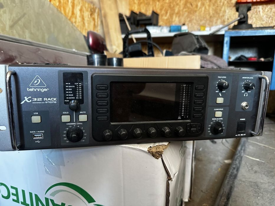 Продам behringer x32 rack