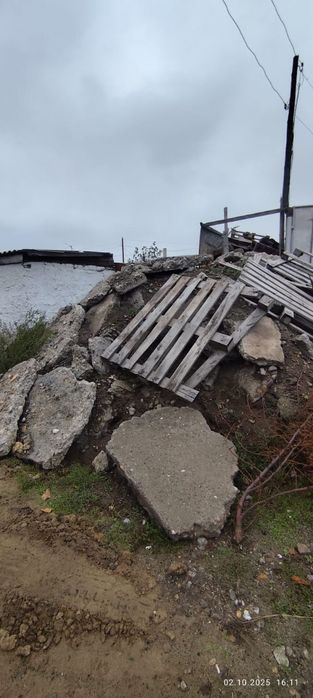 Отдам бесплатно грунт с бетоном