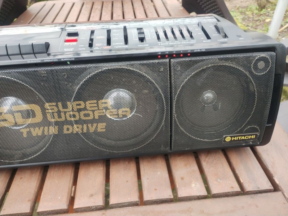 Радиокасетофон Hitachi 3d 80