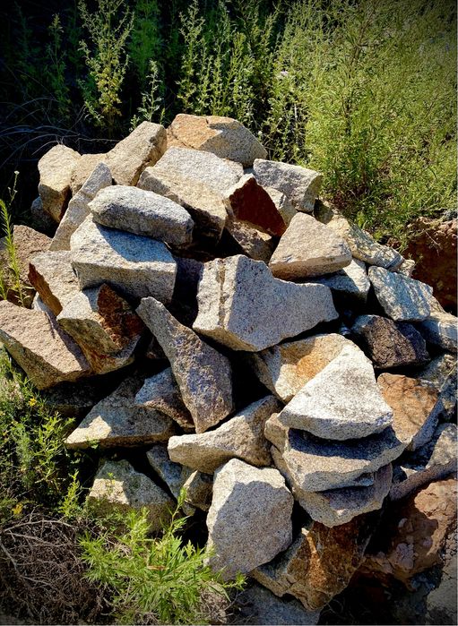 Продам камень бутовый гранит