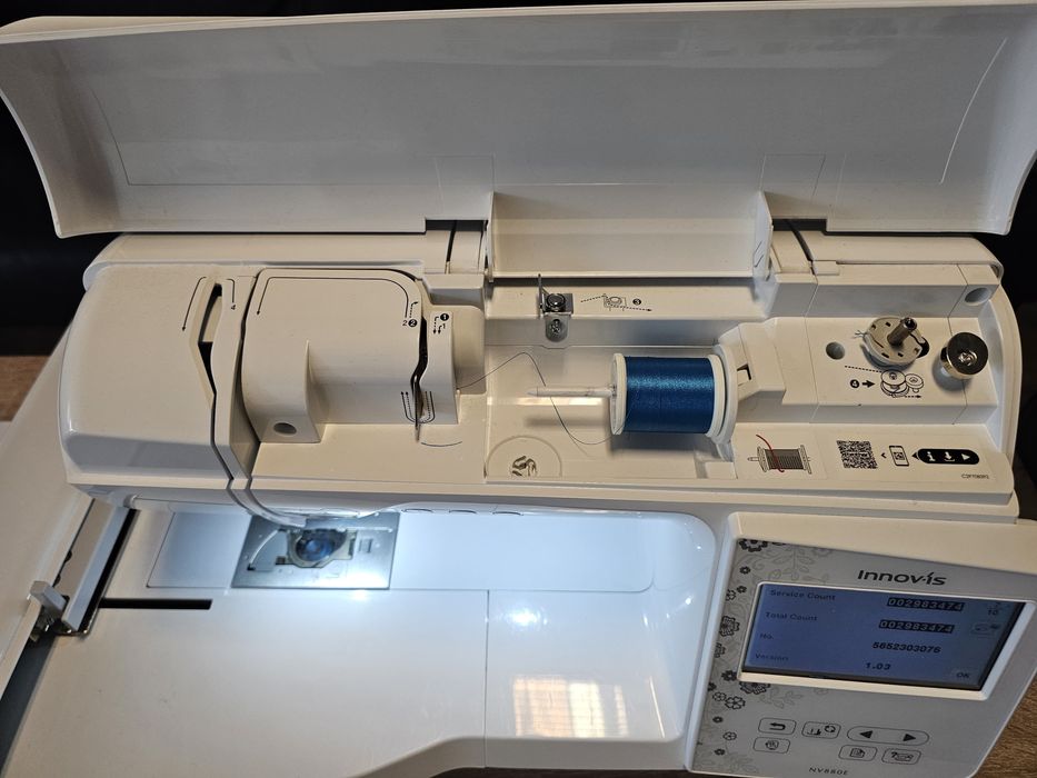 Vand Masina de brodat Brother Innov-is NV880E - Accesorii/Cons. inclus