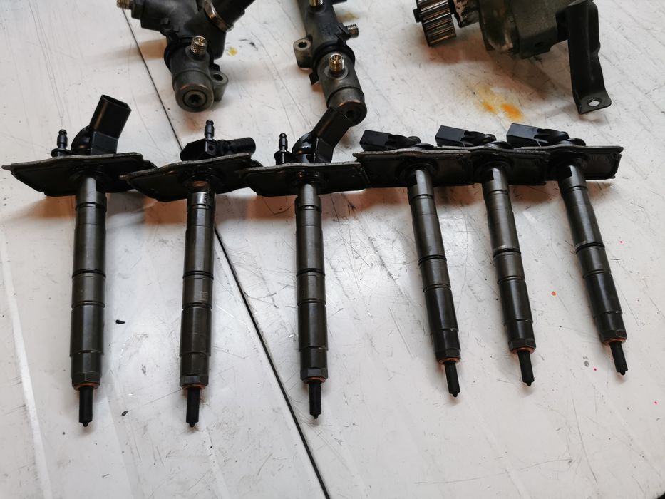Injector audi a4 b7 3.0tdi BKN 204cp 250lei buc