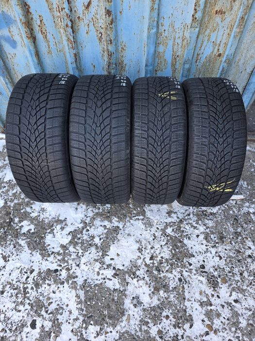 Anvelope  225.45.18+255.40.18 Dunlop An 2018 Set Față+Spate