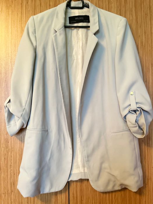 Разпродавам Сака и ризи-различни размери