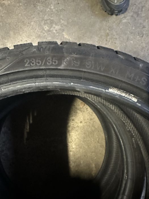 235/35/19- 2 бр Uniyoral