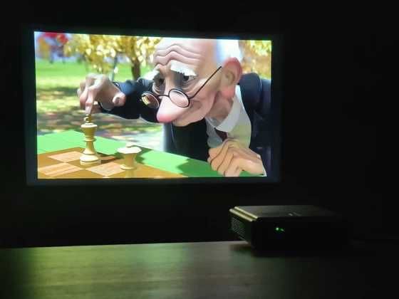 EZCast Beam J4a, A Mighty Wi-FiProiector Mobil cu Android 10