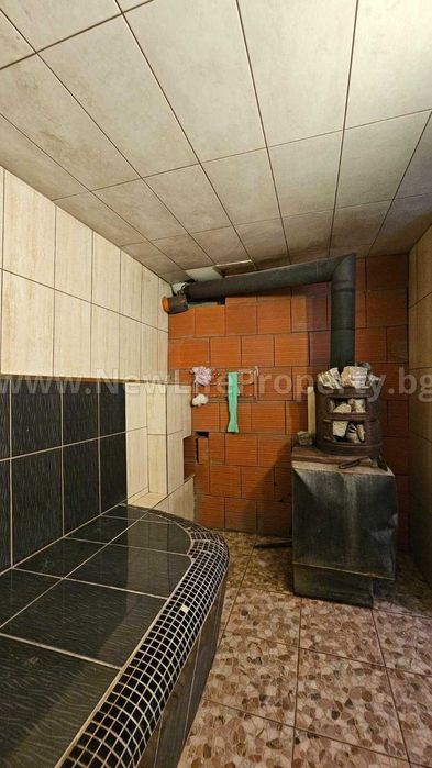 Продава се двуетажна къща в град Средец, област Бургас