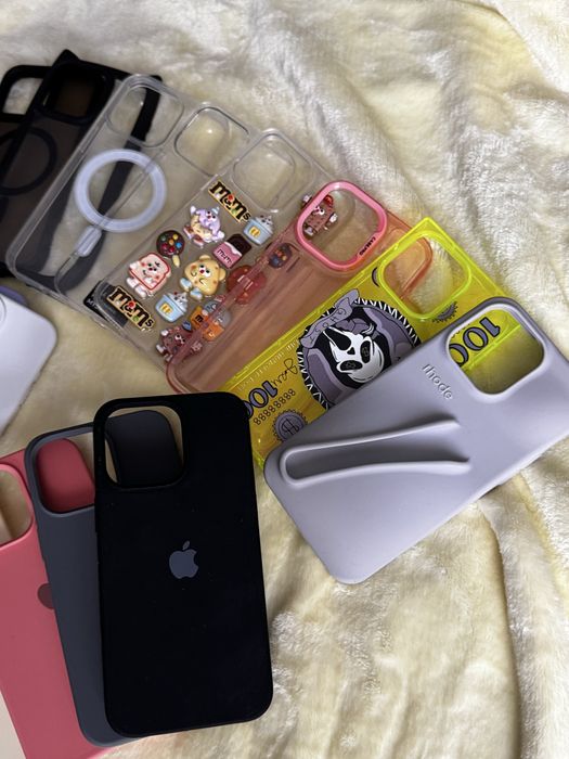 Продам чехлы айфон 15 про макс