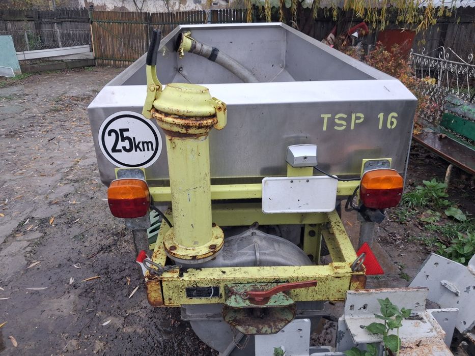 Remorca viticola 1600 litrii