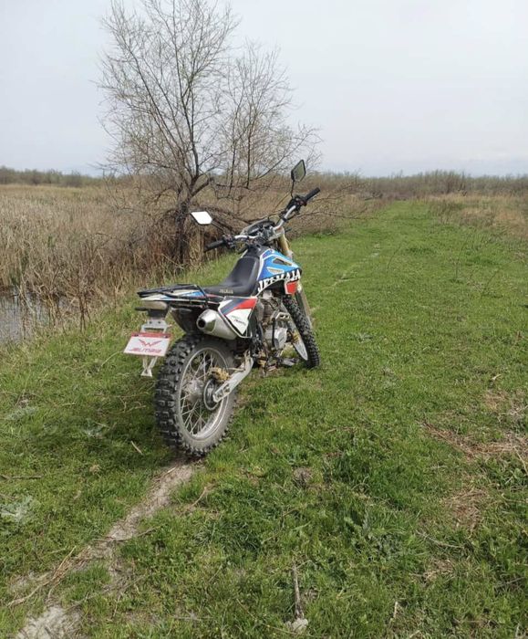 Продам мотоцикл 300