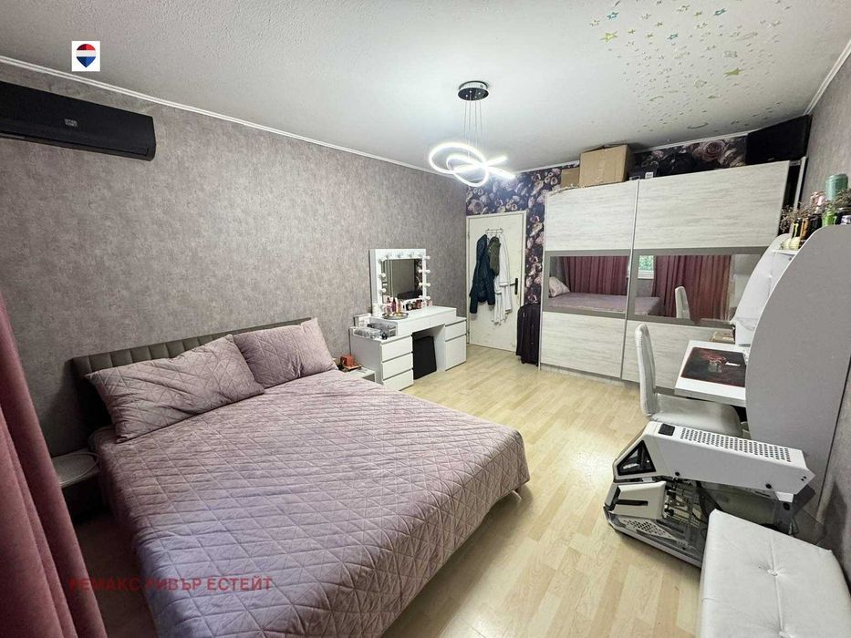 Продава се Четиристаен апартамент в Русе, Център - 103 кв.м за 1612 €/кв.м - Снимка #7