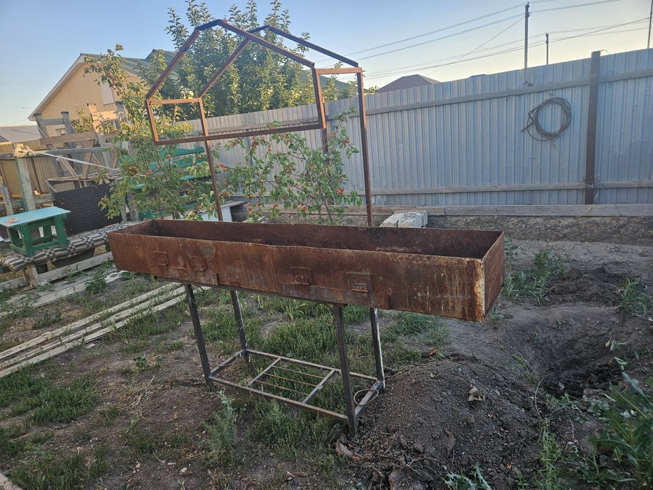 Продается мангал с размерои 230×35
