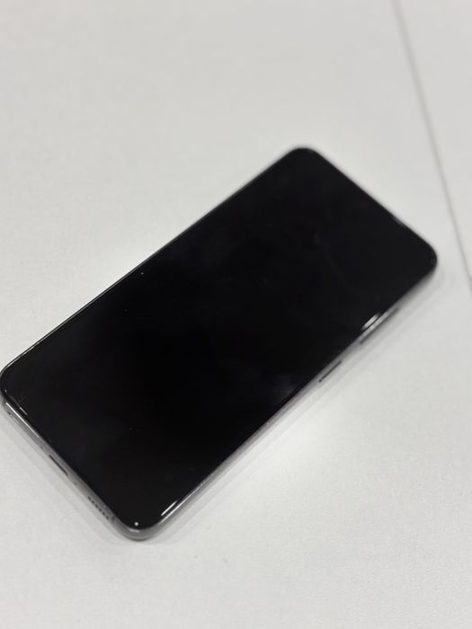 Продаю самсунг с23