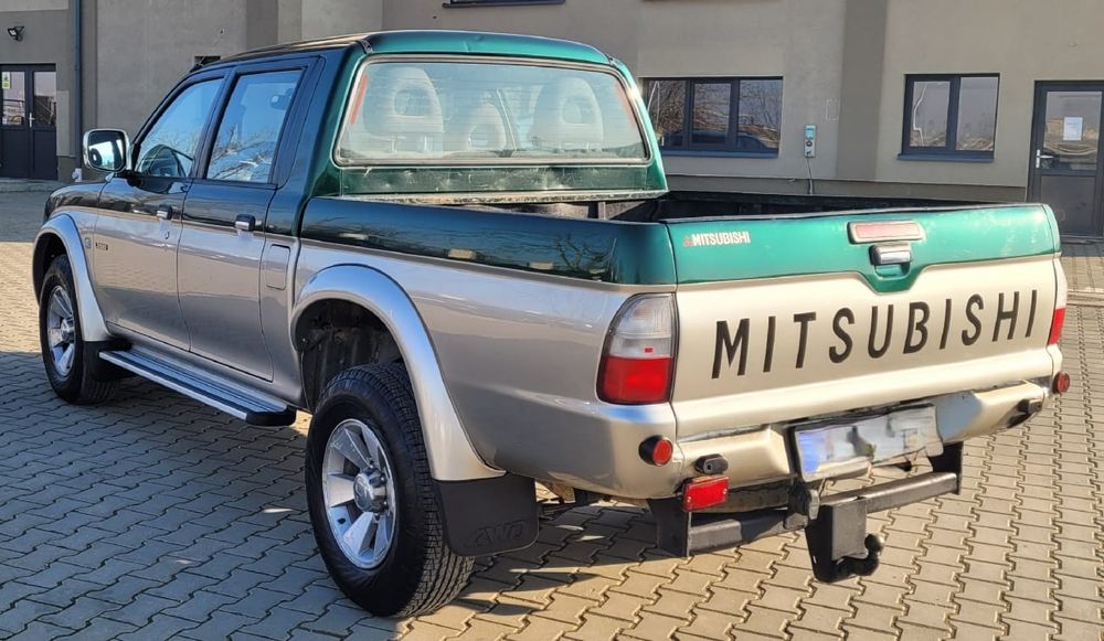 Mitsubishi L200 4x4 cu bena