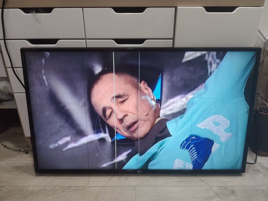 Телевизор Смарт 108 см диагональ