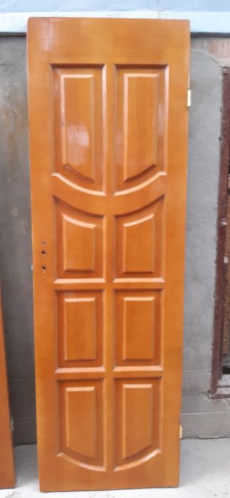 Деревянные двери
