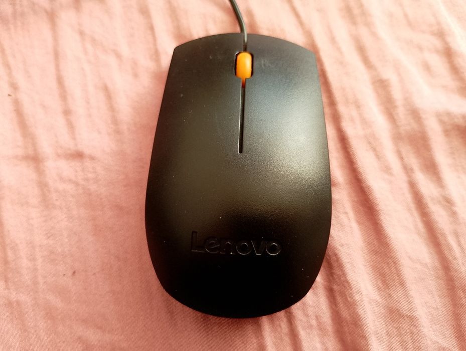 Mouse cu fir Lenovo