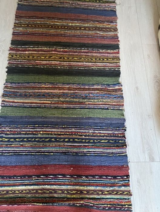 Нови ръчни тъкани черги