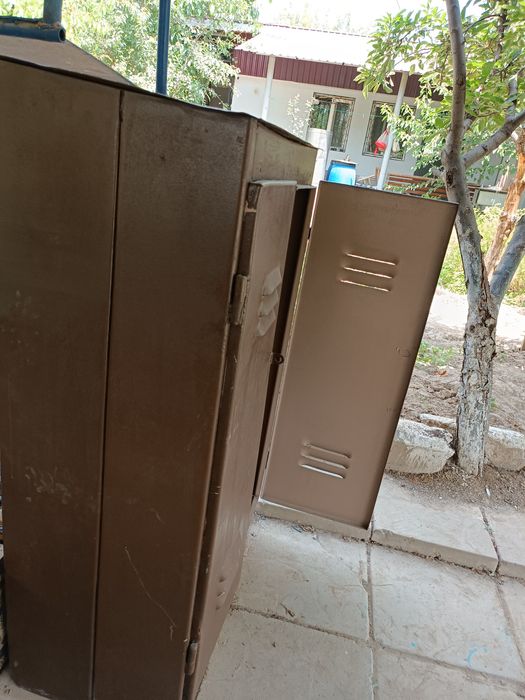 Шкаф,ящик для пропановых баллонов,вмещается 2х50л