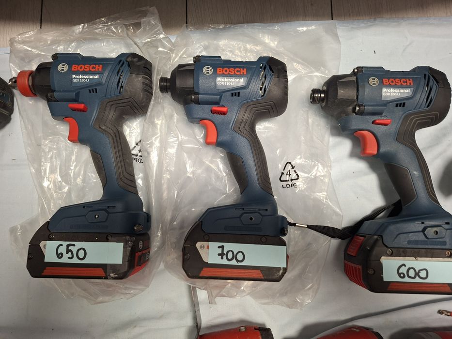 Lot scule profesionale acumulator Bosch / Milwaukee / Metabo + mască s