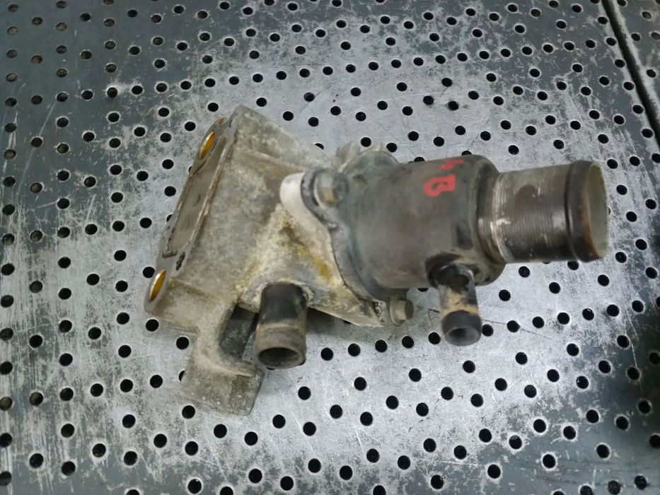 carcasa termostat k7j-a7  1.4 b dacia logan 493155  493154