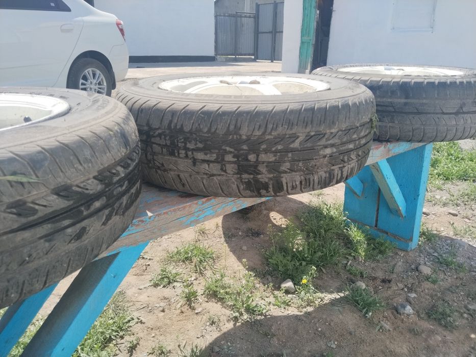 Продам Летние шины